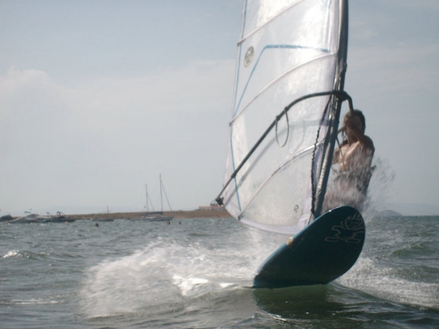Haciendo windsurf